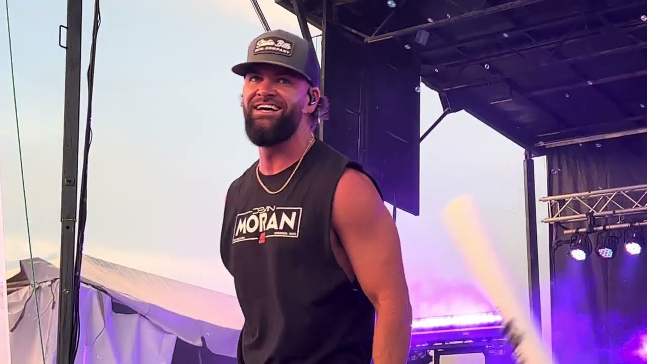 Dylan Scott on stage